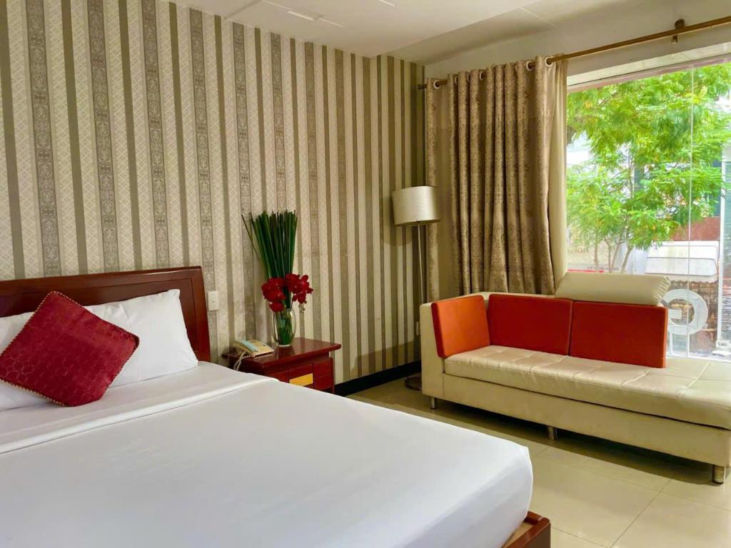 Gold hotel, Saigon